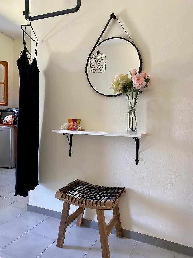 Lemon Tree Apartments B C Argostolion 0*,  Yunanistan