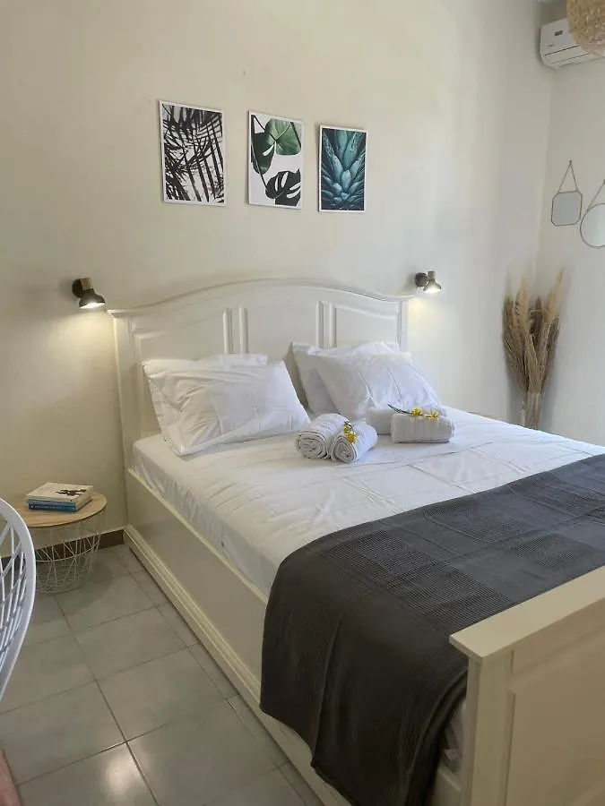 أرغوستولي Lemon Tree Apartments B C