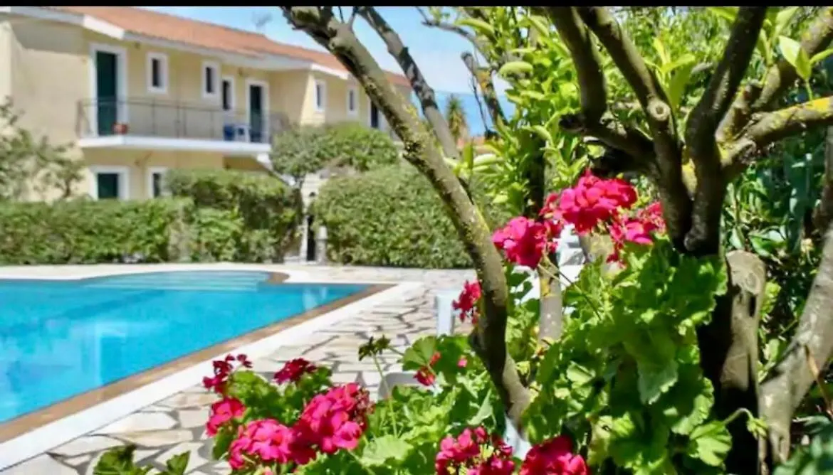 أرغوستولي Lemon Tree Apartments B C