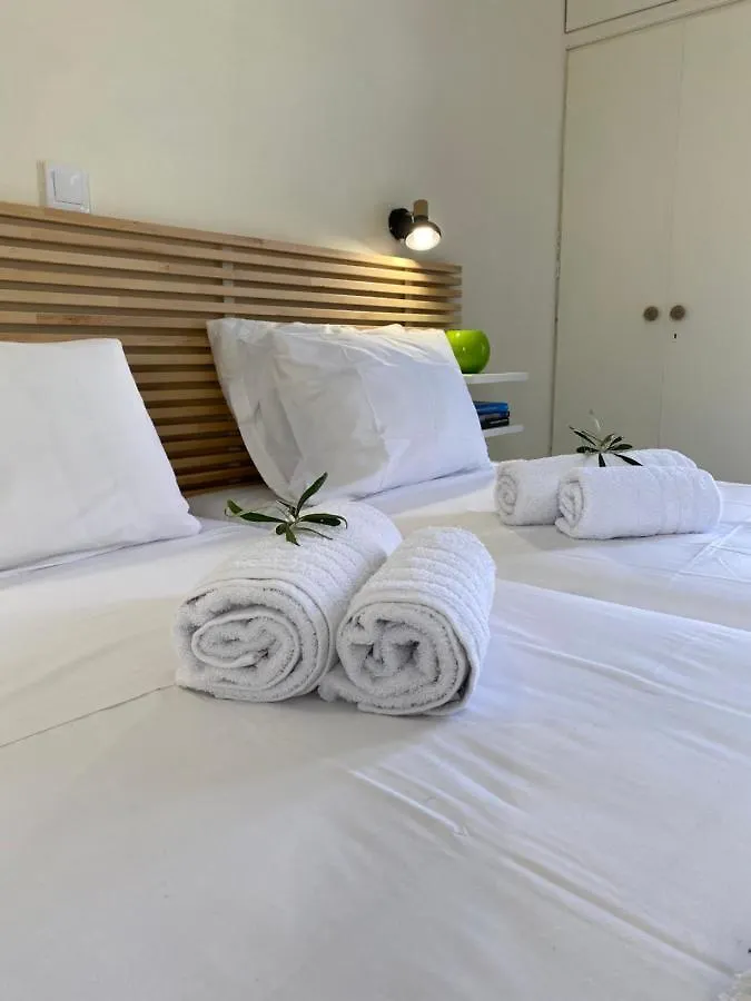 أرغوستولي Lemon Tree Apartments B C