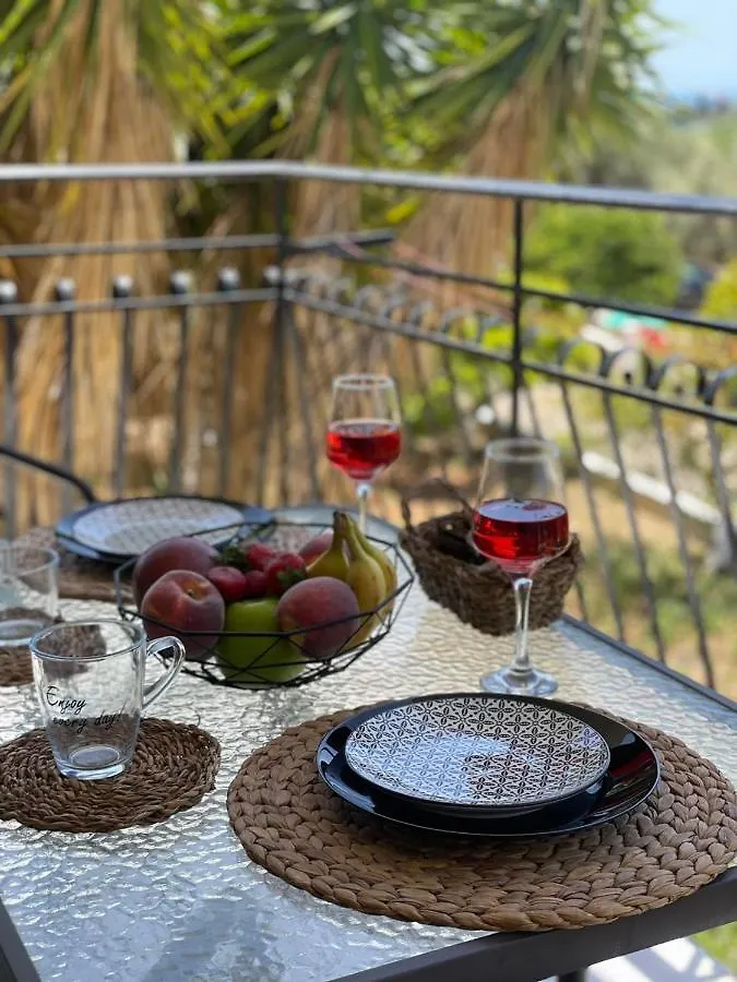 أرغوستولي Lemon Tree Apartments B C