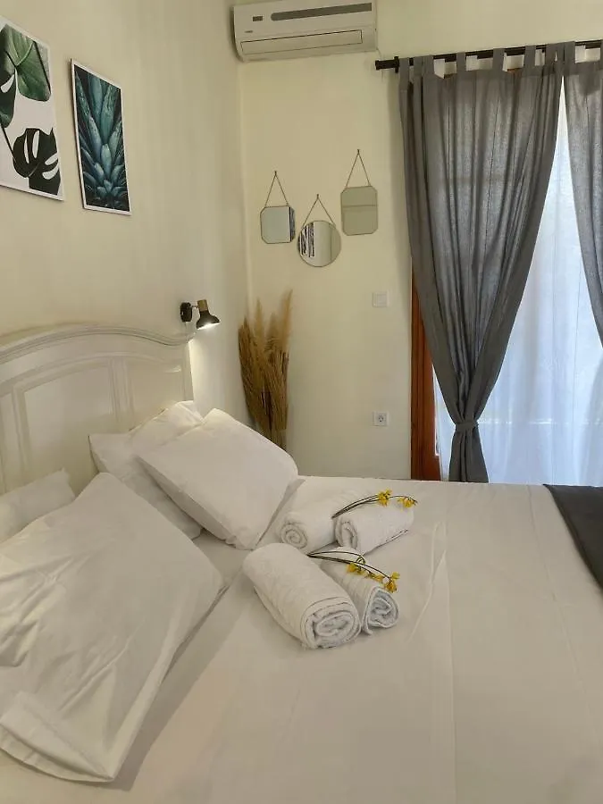 أرغوستولي Lemon Tree Apartments B C